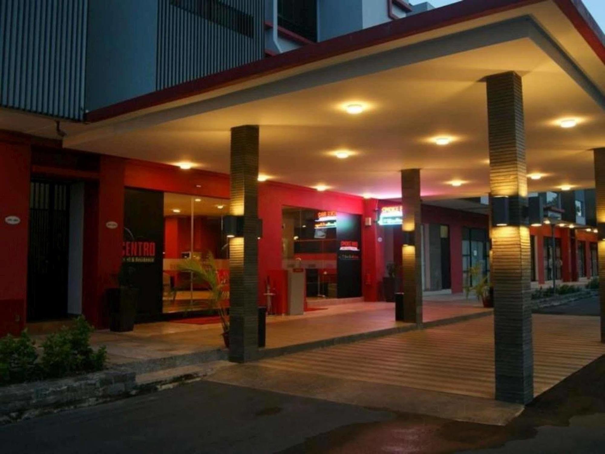 The Centro Hotel & Residence By Orchardz Batam Екстериор снимка